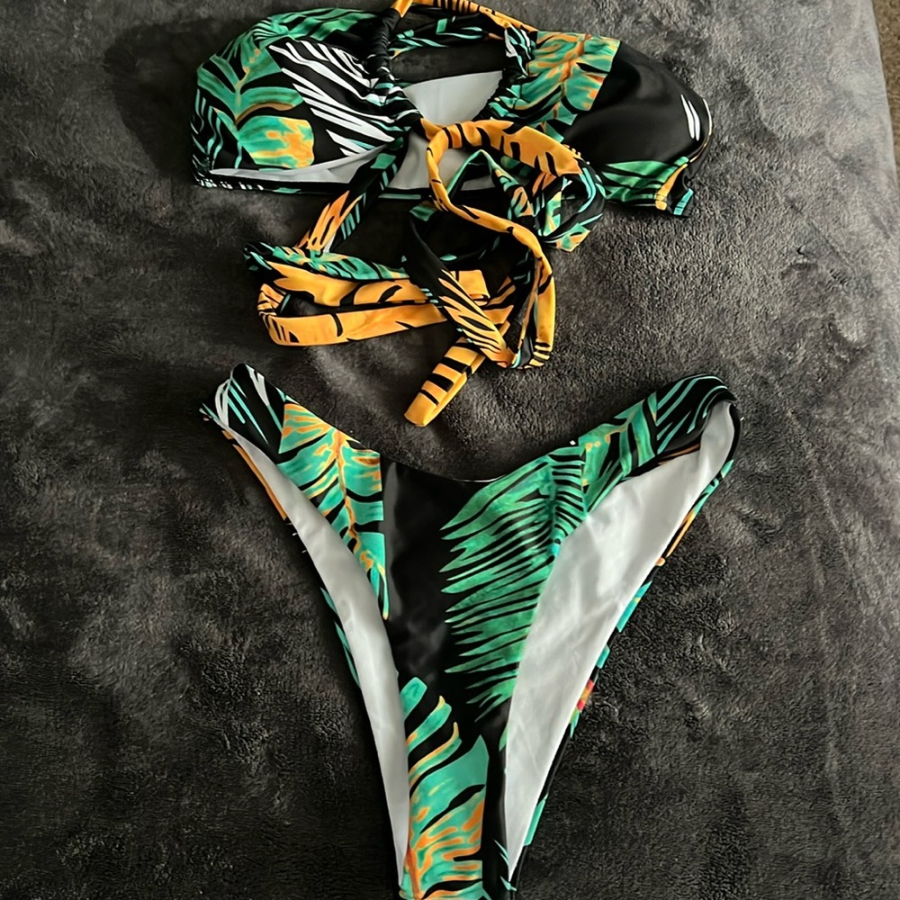 SHEIN bathing suit